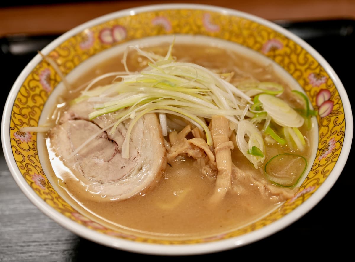 炙り味噌とんラーメン